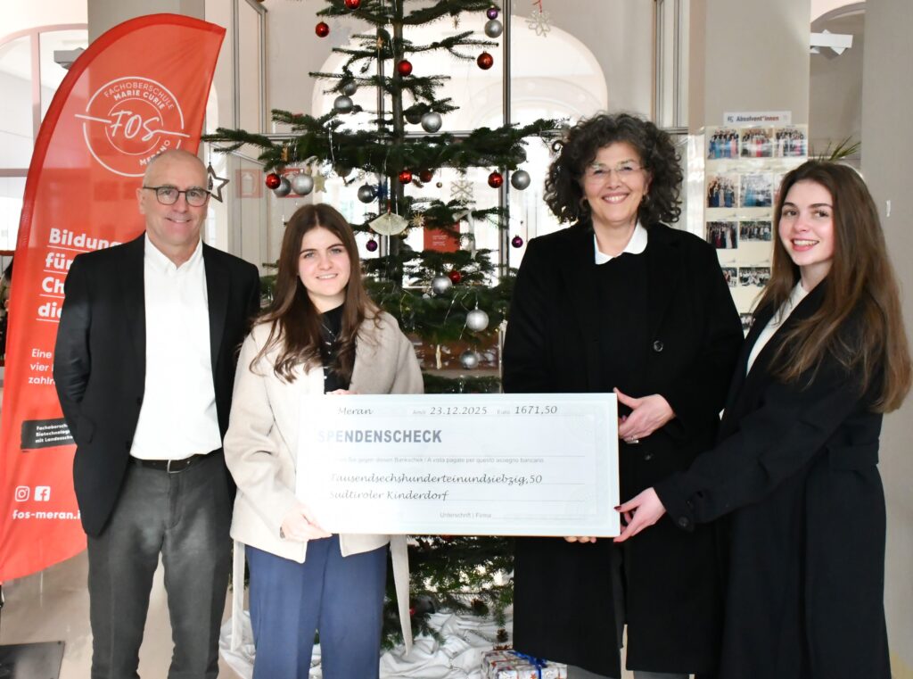 Weihnachtsfeier: „FOS setzt Zeichen“